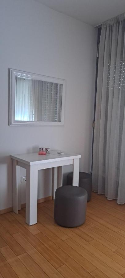 Ina Apartments Mostar Rum bild