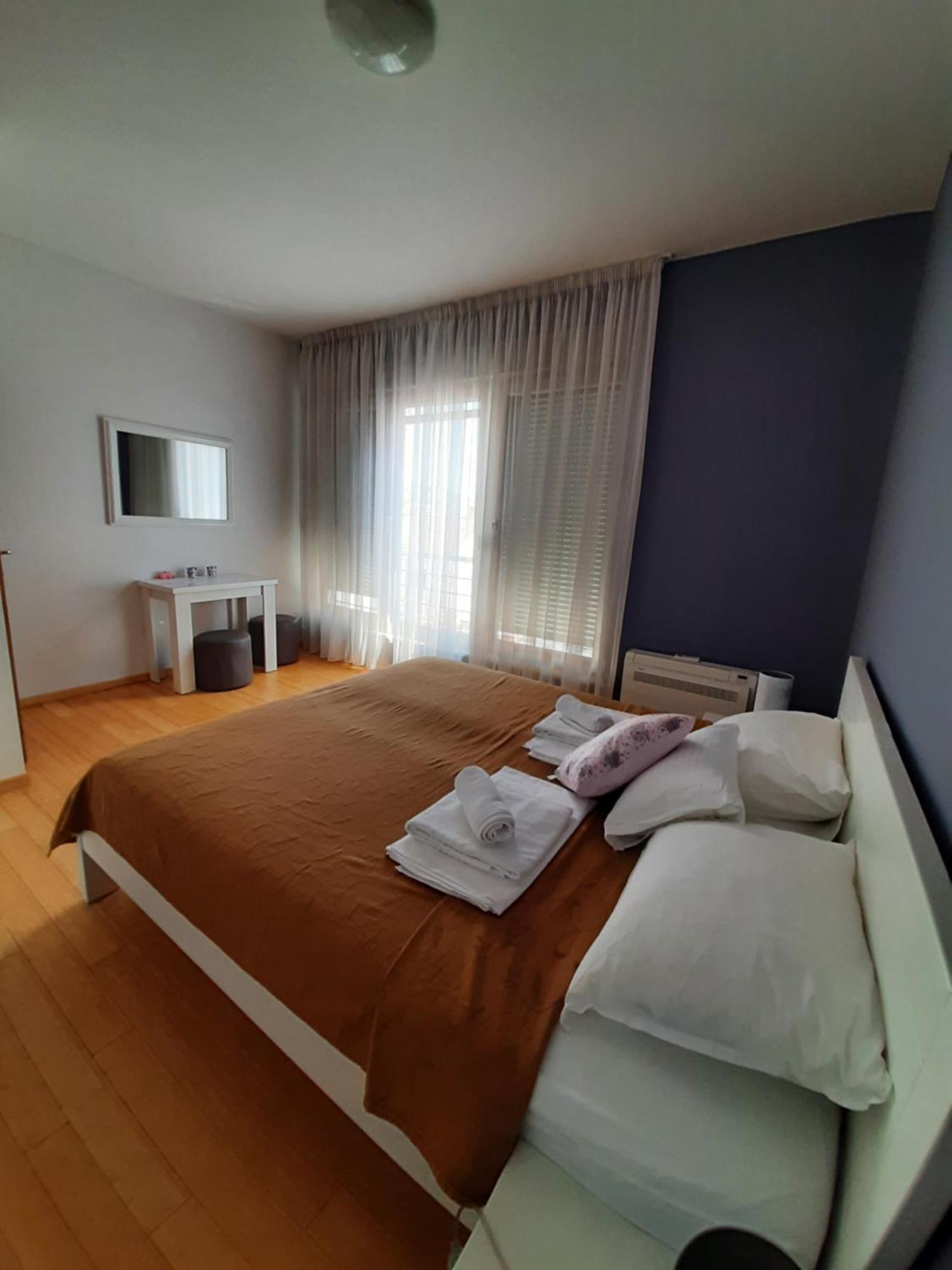 Ina Apartments Mostar Rum bild